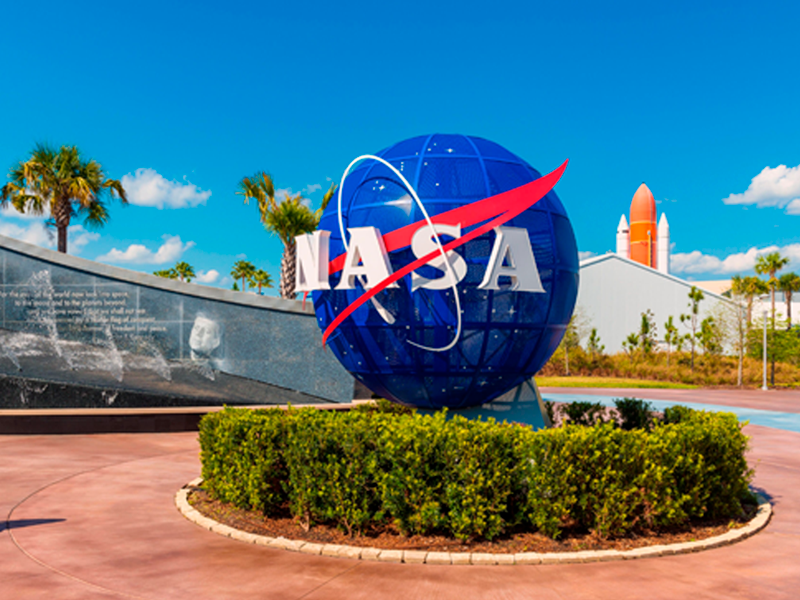 KENNEDY SPACE CENTER